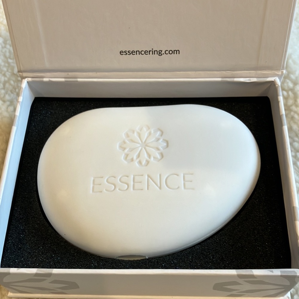 Essence Wearable Diffuser – Essential Oil Nose Ring Silicone Lavender NEW Pearl - Picture 2 of 7